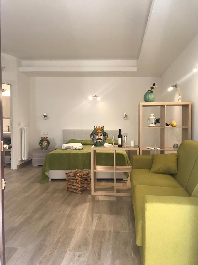 Casa Vacanza Cundari Кастельмола Экстерьер фото