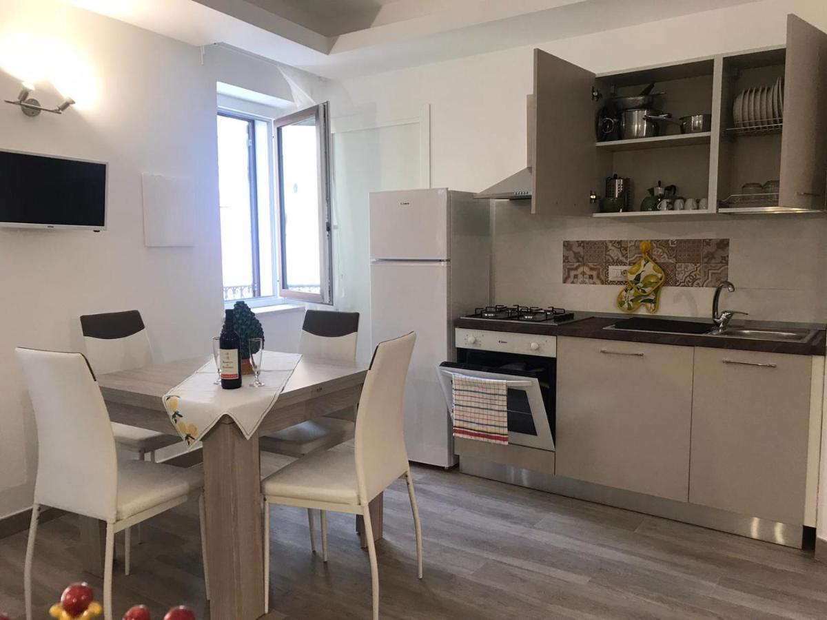Casa Vacanza Cundari Кастельмола Экстерьер фото