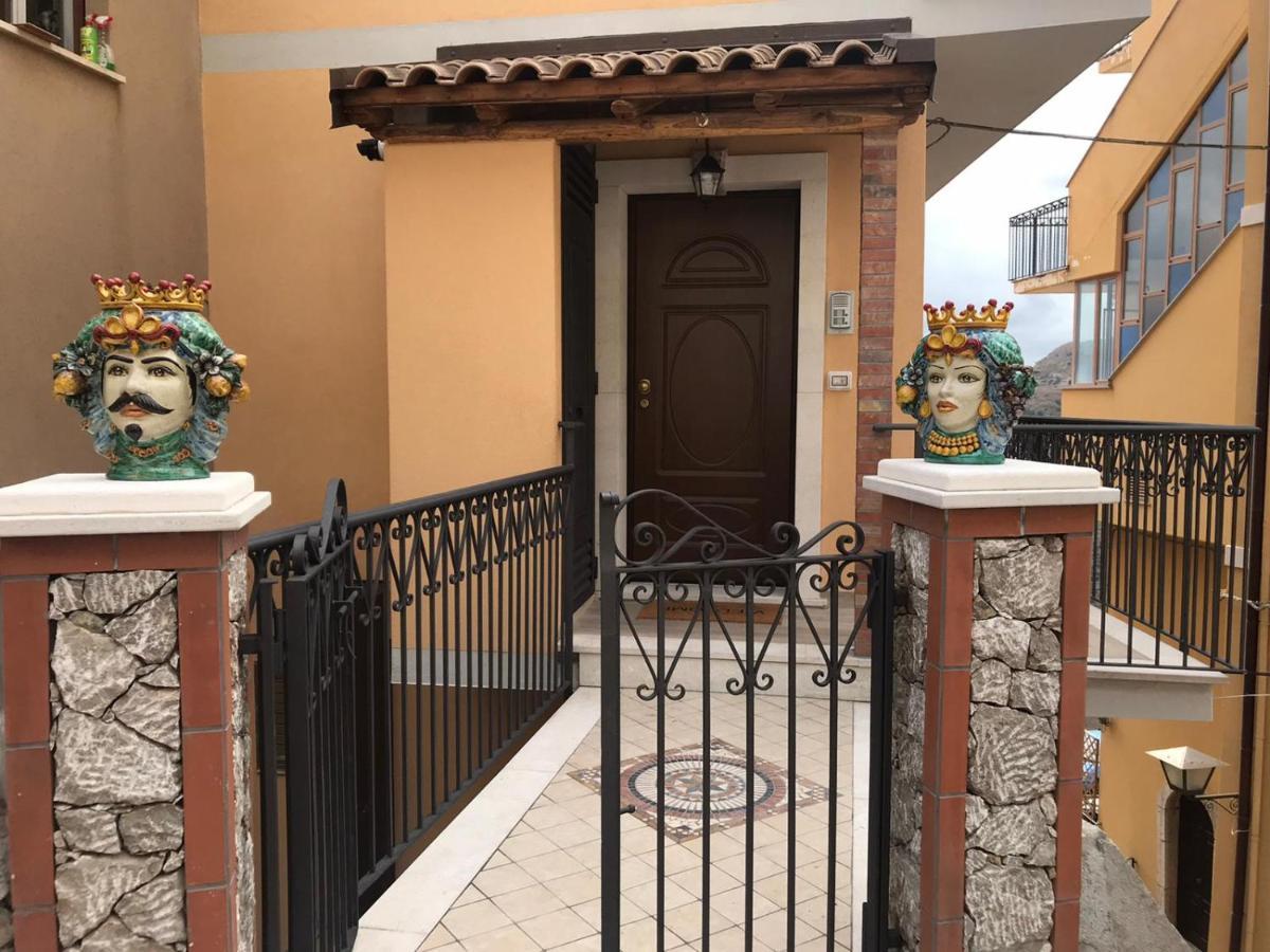 Casa Vacanza Cundari Кастельмола Экстерьер фото