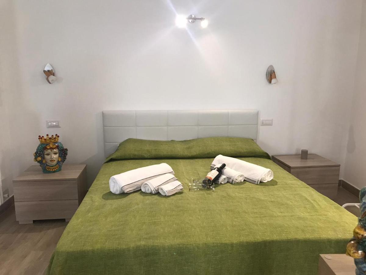 Casa Vacanza Cundari Кастельмола Экстерьер фото