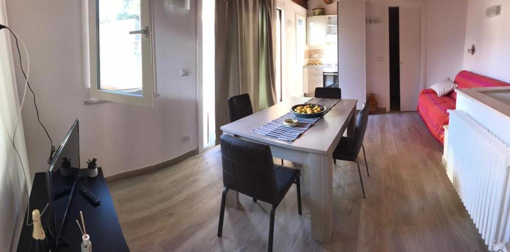 Casa Vacanza Cundari Кастельмола Экстерьер фото