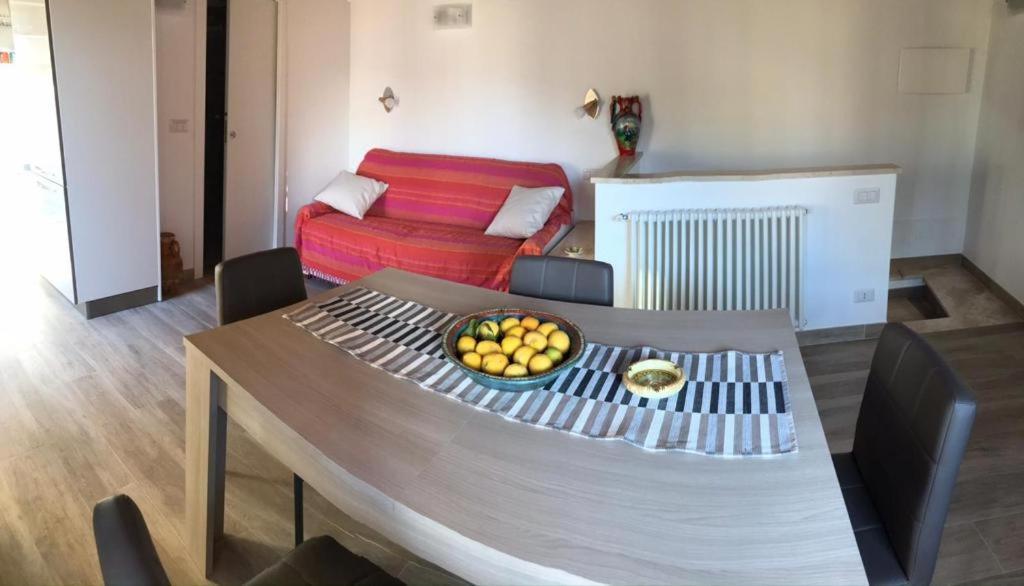 Casa Vacanza Cundari Кастельмола Экстерьер фото